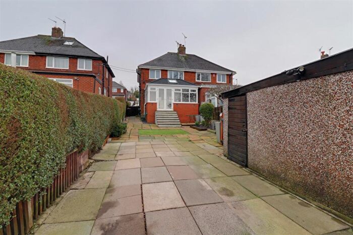 2 Bedroom Semi-Detached House For Sale In Ian Road, Newchapel, ST7