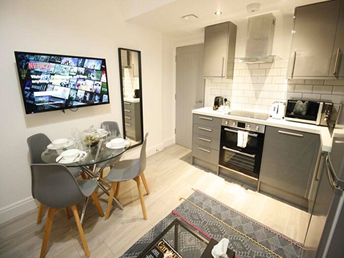 2 Bedroom Flat To Rent In The Walk, Roath, Cardiff, CF24