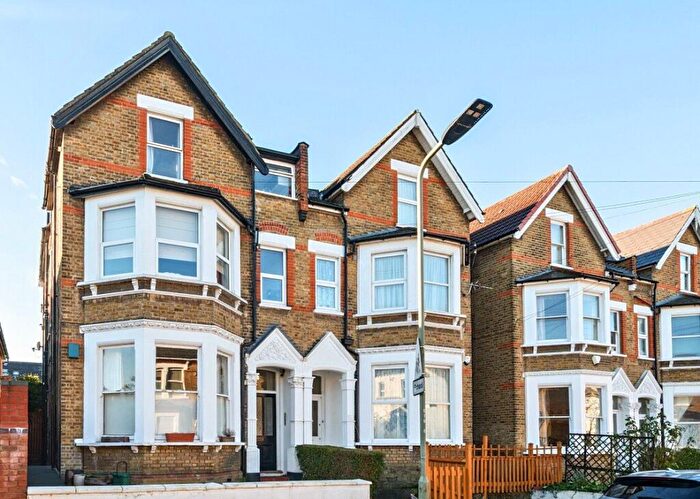 2 Bedroom Flat For Sale In Genoa Road, Penge, London, SE20