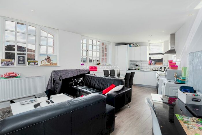 1 Bedroom Flat To Rent In Cambridge House, Wood Green, N22