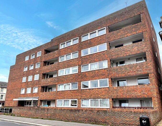2 Bedroom Flat For Sale In Hughenden Court, Mount Pleasant Road, Hastings, TN34