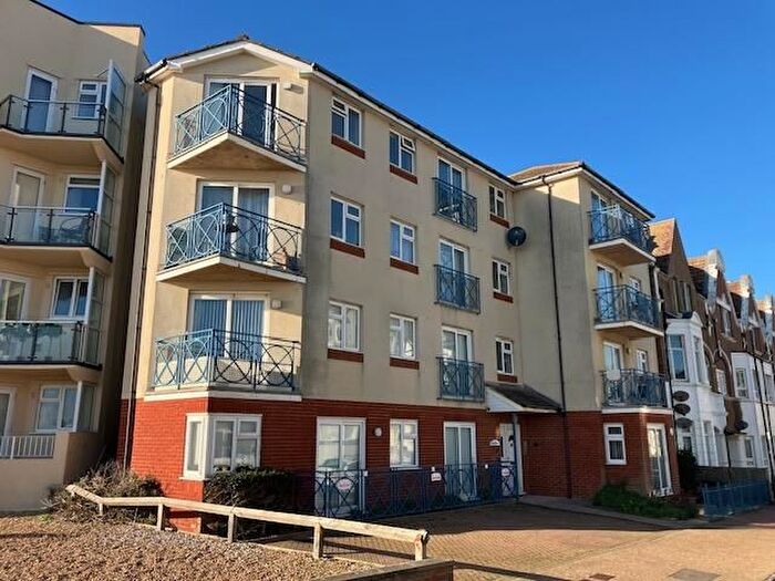 2 Bedroom Flat To Rent In Park Road, Bexhill On Sea, TN39