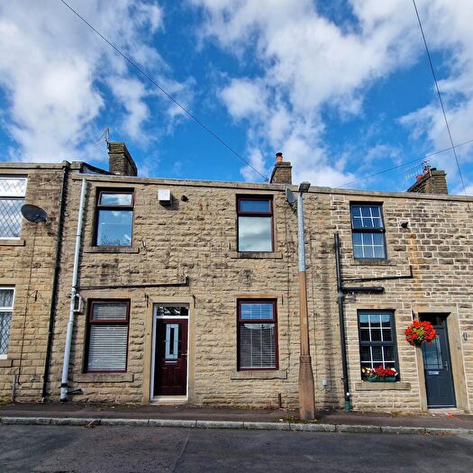 2 Bedroom House To Rent In Water Street., BB10