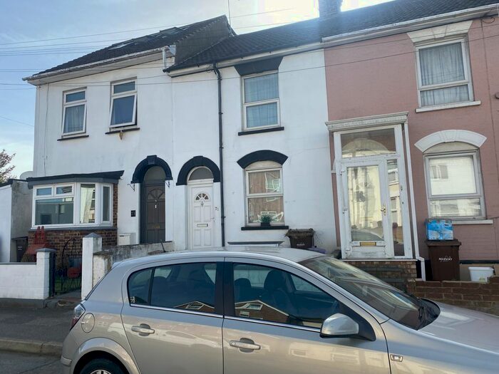 3 Bedroom Terraced House To Rent In Stafford Street, Gillingham, Kent, ME7