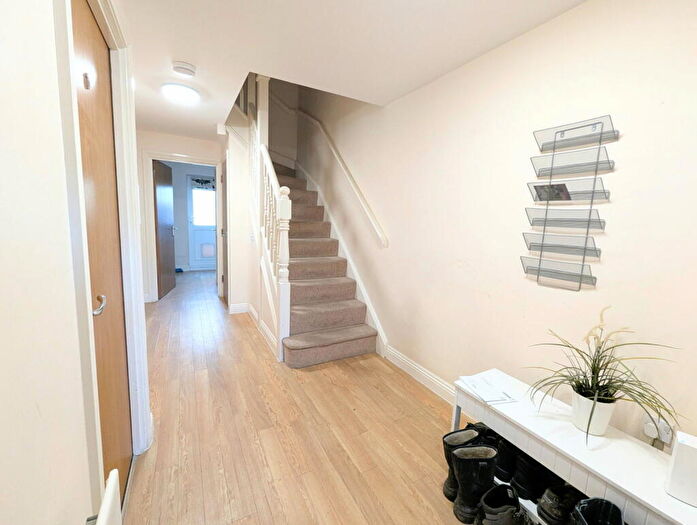 1 Bedroom Town House To Rent In Magpie Lane, Eastleigh, Hampshire, SO50