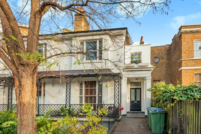 2 Bedroom Flat To Rent In Blackheath Road, London, SE10