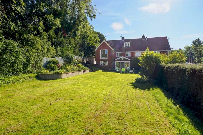 5 Bedroom Semi-Detached House For Sale In Hogbens Hill, Selling, Faversham, ME13