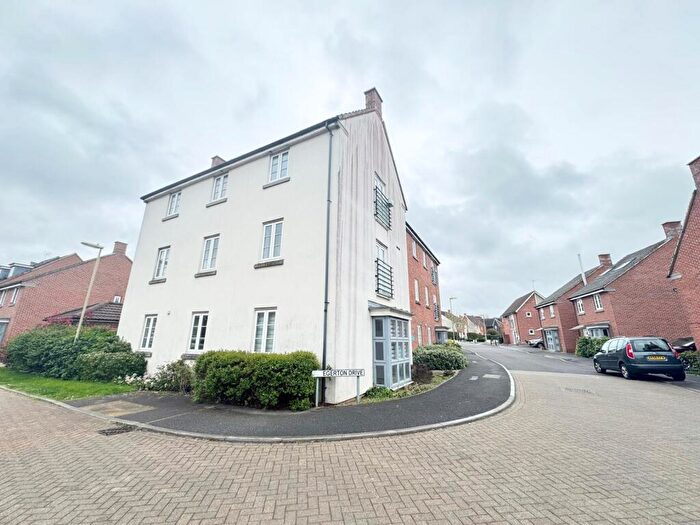 2 Bedroom Flat For Sale In Egerton Drive, Basingstoke, RG24