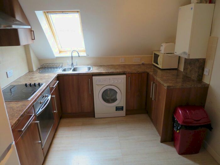 4 Bedroom Flat To Rent In Cowley Road, Oxford, Oxford, OX4