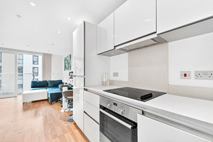 1 Bedroom Flat To Rent In Residence Tower, Woodberry Grove, N4