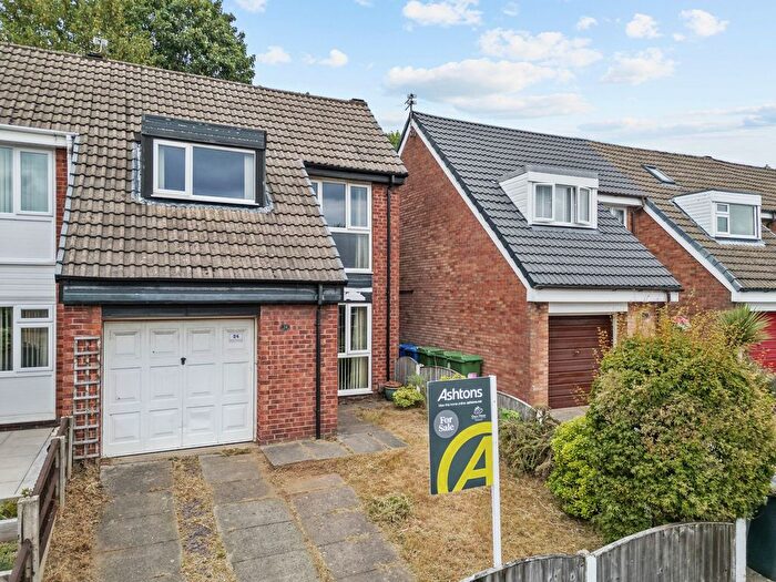 3 Bedroom End Of Terrace House For Sale In Woolacombe Close, Warrington, WA4