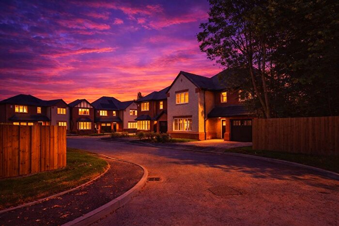 4 Bedroom Detached House For Sale In Lichfield Road, Bloxwich, Walsall, WS3