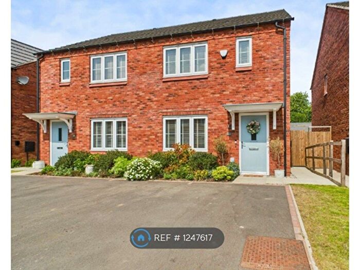 3 Bedroom Semi-Detached House To Rent In Turnpike Way, Ashbourne, DE6