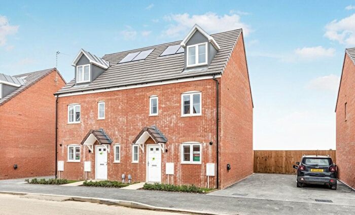 4 Bedroom House To Rent In Fowler Drive, Market Harborough, LE16