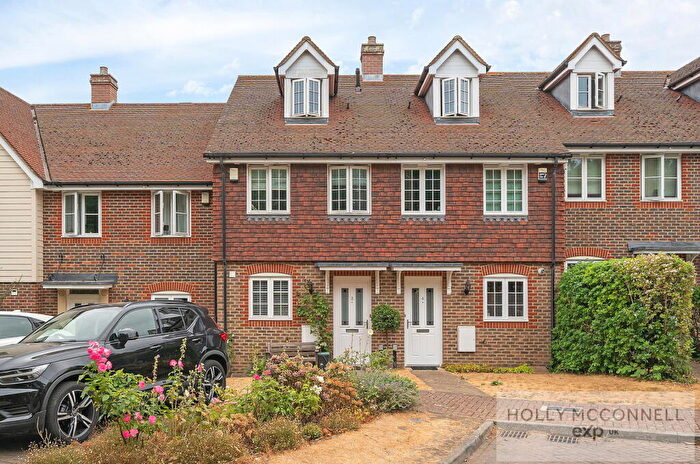 3 Bedroom Terraced House For Sale In Autumn Grove, Bromley, BR1