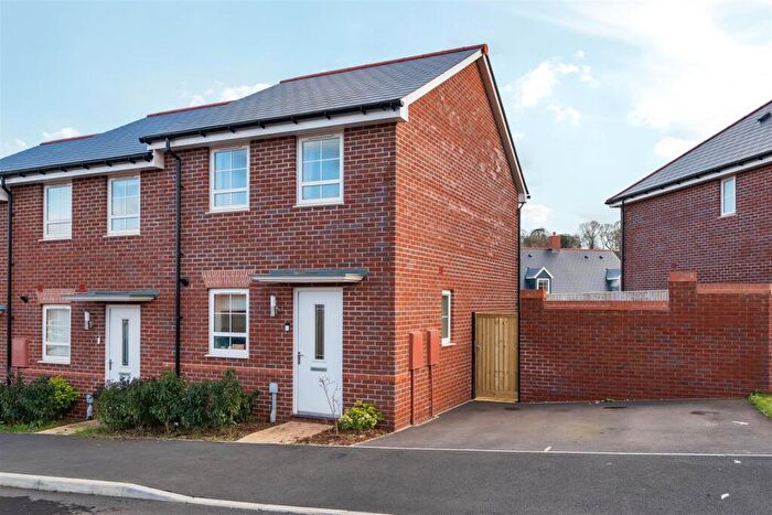 2 Bedroom End Of Terrace House For Sale In Stanbury Row, Alphington, Exeter, EX2