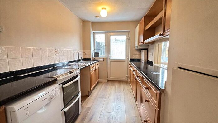 3 Bedroom Terraced House To Rent In Pinewood Park, Farnborough, GU14