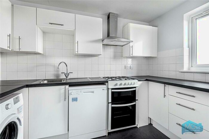 2 Bedroom Apartment To Rent In Oakleigh Road North, Whetstone, London, N20