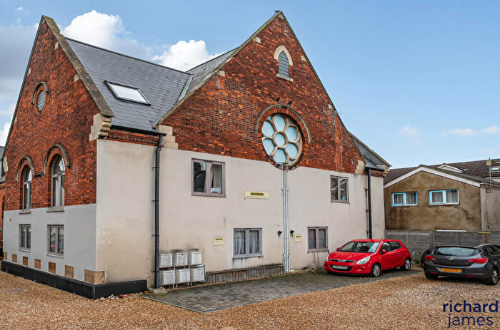 1 Bedroom Flat For Sale In Cricklade Road, Swindon, SN2