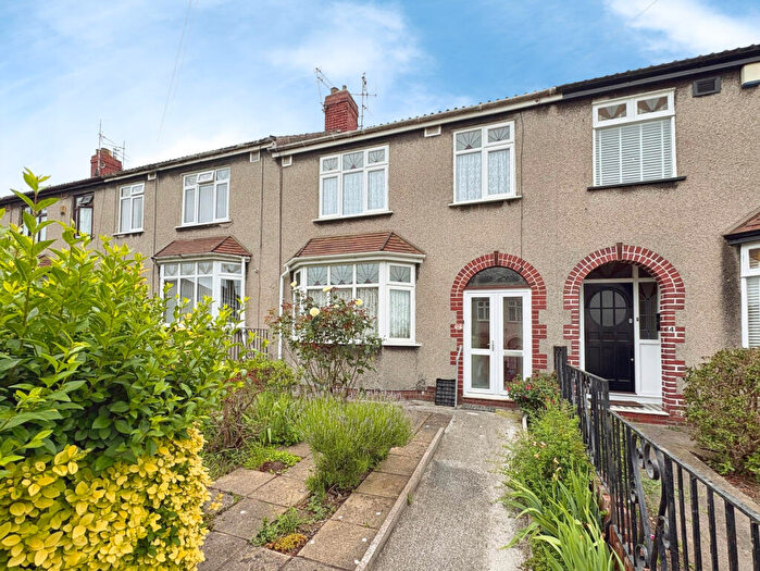 3 Bedroom Terraced House For Sale In Chewton Close, Fishponds, Bristol, BS16