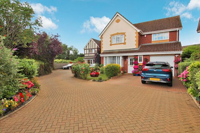 4 Bedroom Detached House For Sale In Larks Rise, Sandy, Bedfordshire, SG19