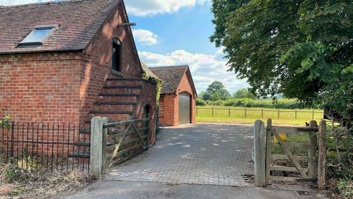 2 Bedroom Barn To Rent In Mickleton, GL55