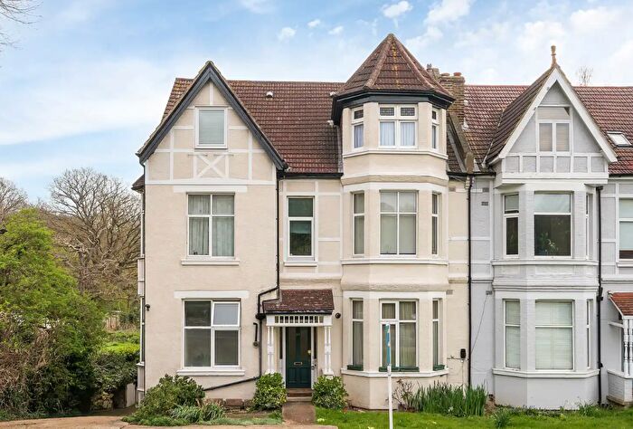 1 Bedroom Flat For Sale In Auckland Road, South Norwood, SE19