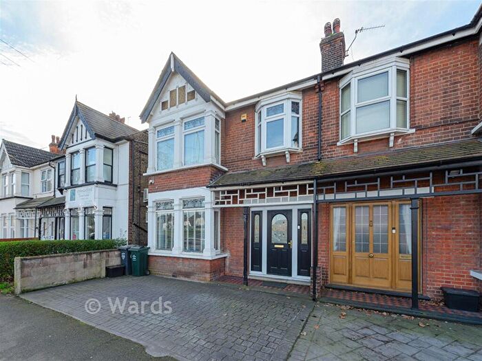 4 Bedroom Semi Detached House For Sale In The Brent, Dartford, Kent, DA1