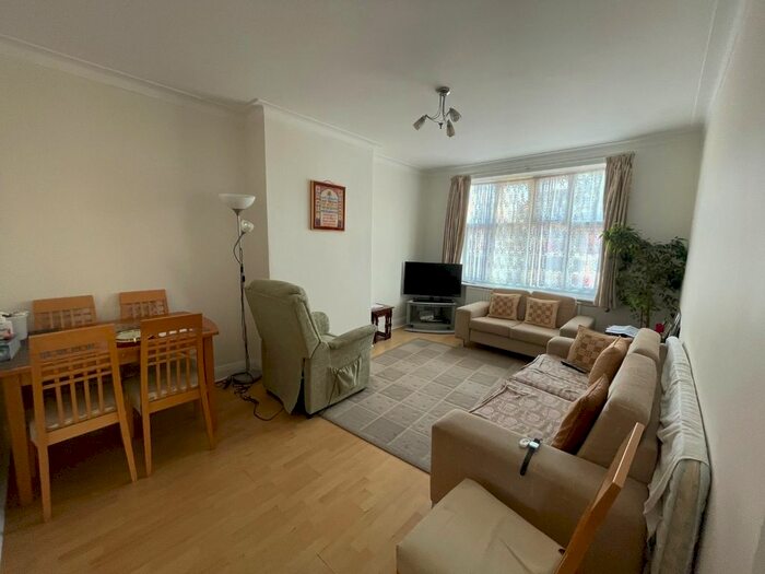 2 Bedroom Flat To Rent In Margarets Court, St. Margarets Road, Edgware, Greater London, HA8