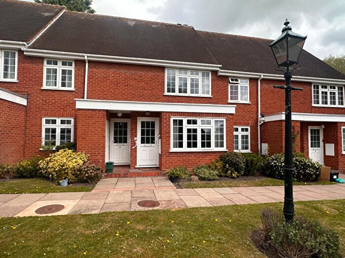 2 Bedroom Maisonette To Rent In High Street, Henley-In-Arden, B95