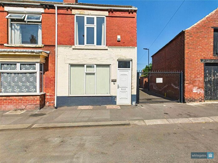 6 Bedroom End Of Terrace House For Sale In Lowther Road, Doncaster, South Yorkshire, DN1