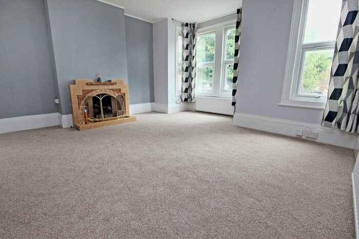 2 Bedroom Flat To Rent In Barclay Road, Bushwood Area, E11