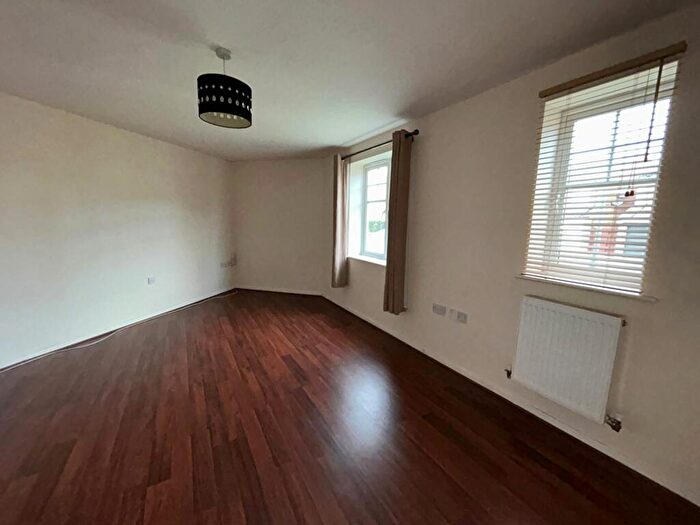2 Bedroom Flat For Sale In Foster Drive, St James's Village, Gateshead, Tyne And Wear, NE8