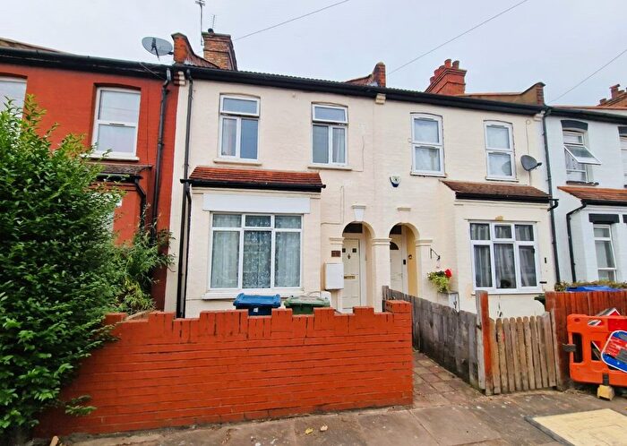 3 Bedroom Terraced House To Rent In Wellington Road, Harrow, HA3