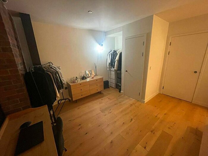 1 Bedroom Flat To Rent In Derwent House, Mary Ann Street, Birmingham, B3