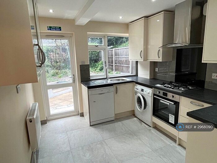 2 Bedroom Flat To Rent In Roxborough Road, Harrow, HA1