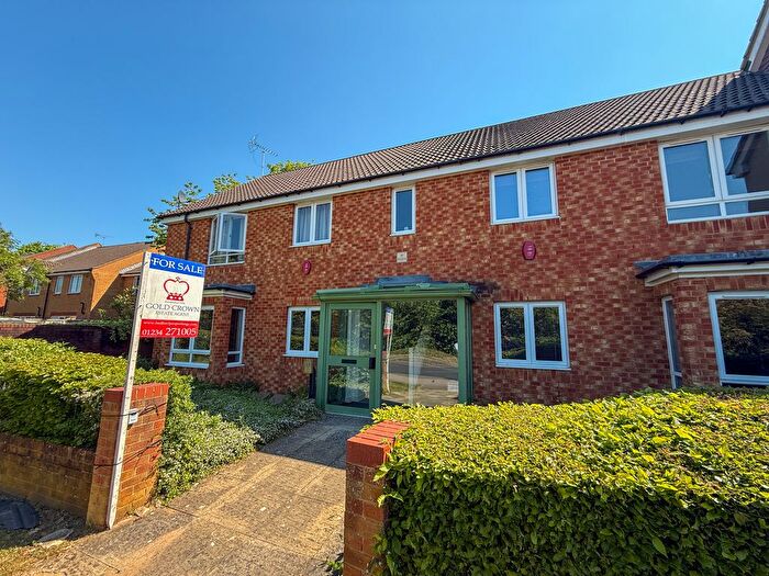 2 Bedroom Flat For Sale In Milton Road, Clapham, MK41