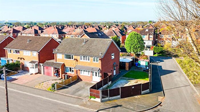 3 Bedroom Semi Detached House For Sale In Turner Road, Long Eaton, Nottinghamshire, NG10