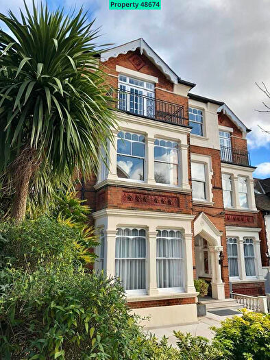 2 Bedroom Flat To Rent In Southwood Lawn Road, London, N6