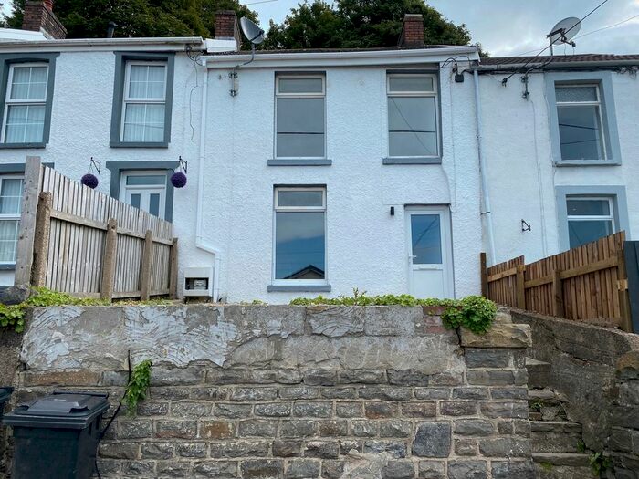 3 Bedroom Semi-Detached House To Rent In Old Road, Melyn, Neath, Neath Port Talbot., SA11