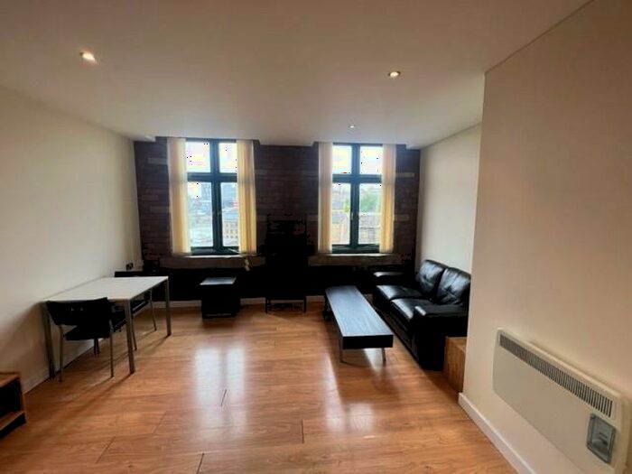 1 Bedroom Flat To Rent In Colonial Buildings, - Sunbridge Road, Bradford, BD1