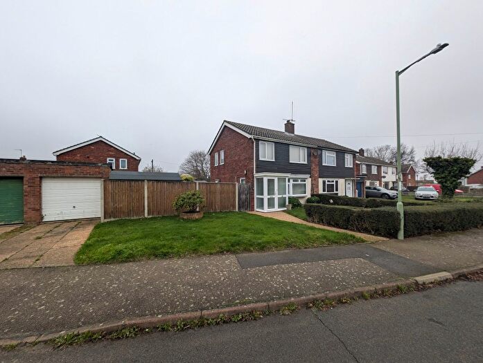 3 Bedroom Semi-Detached House For Sale In Garrett Crescent, Leiston, IP16