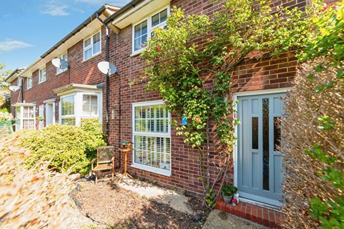3 Bedroom End Of Terrace House For Sale In Ingles, Welwyn Garden City, AL8