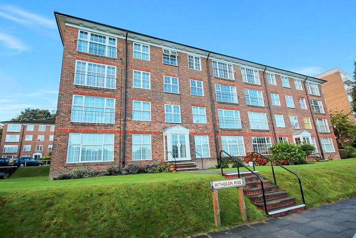 2 Bedroom Flat To Rent In Regency Court, Withdean Rise, Brighton, BN1
