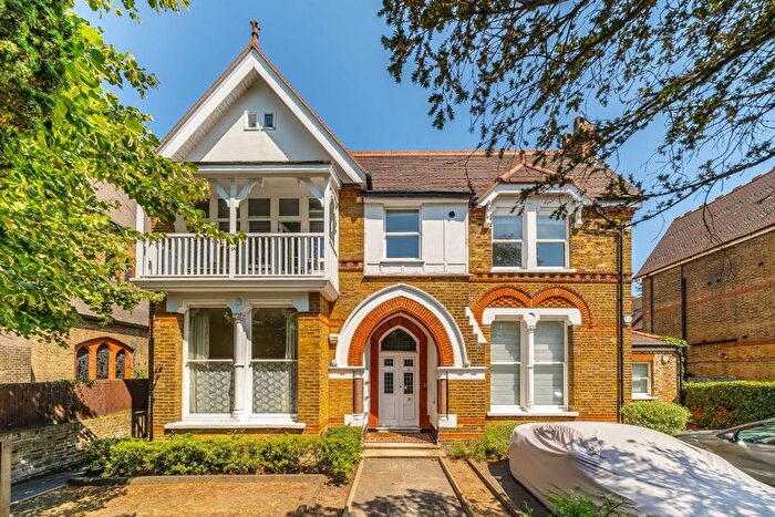2 Bedroom Property For Sale In North Common Road, Ealing, W5