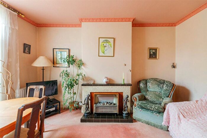 3 Bedroom Semi-Detached House For Sale In Falcondale Road, Bristol, BS9