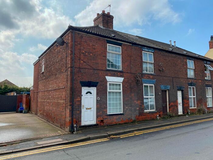 3 Bedroom End Of Terrace House To Rent In High Street, Ulceby, DN39