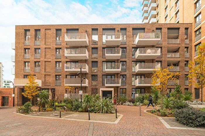 1 Bedroom Flat To Rent In Lakeside Drive, London, NW10