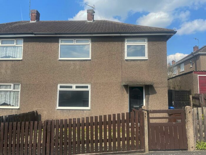 3 Bedroom Semi-Detached House To Rent In Grantham Avenue, Chaddesden, Derby, DE21