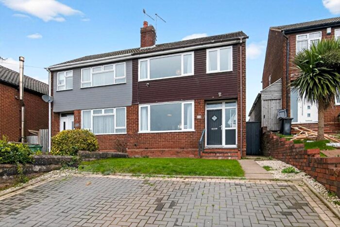 3 Bedroom Semi Detached House For Sale In Dibdale Road, Dudley, DY1